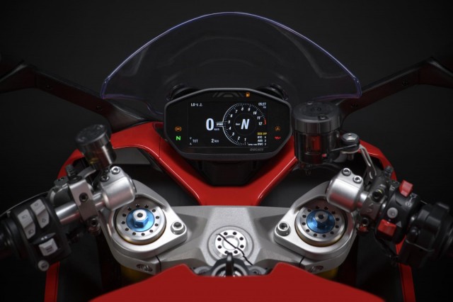 Ducati Supersport 950 2021 được trang bị phuộc Ohlins trên phiên bản cao cấp